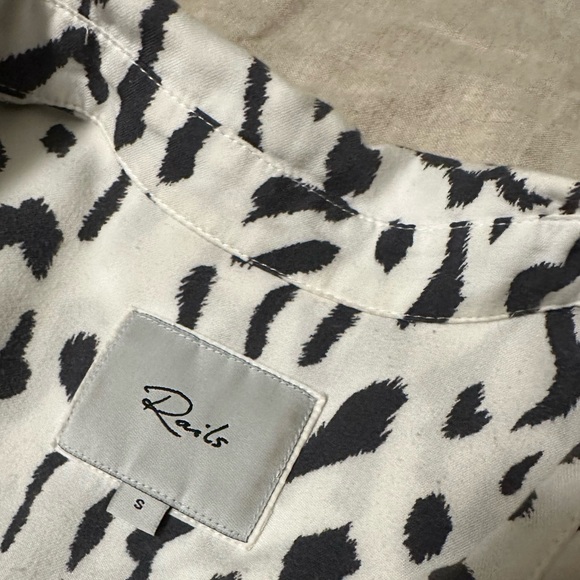 Rails button down - Picture 2 of 2